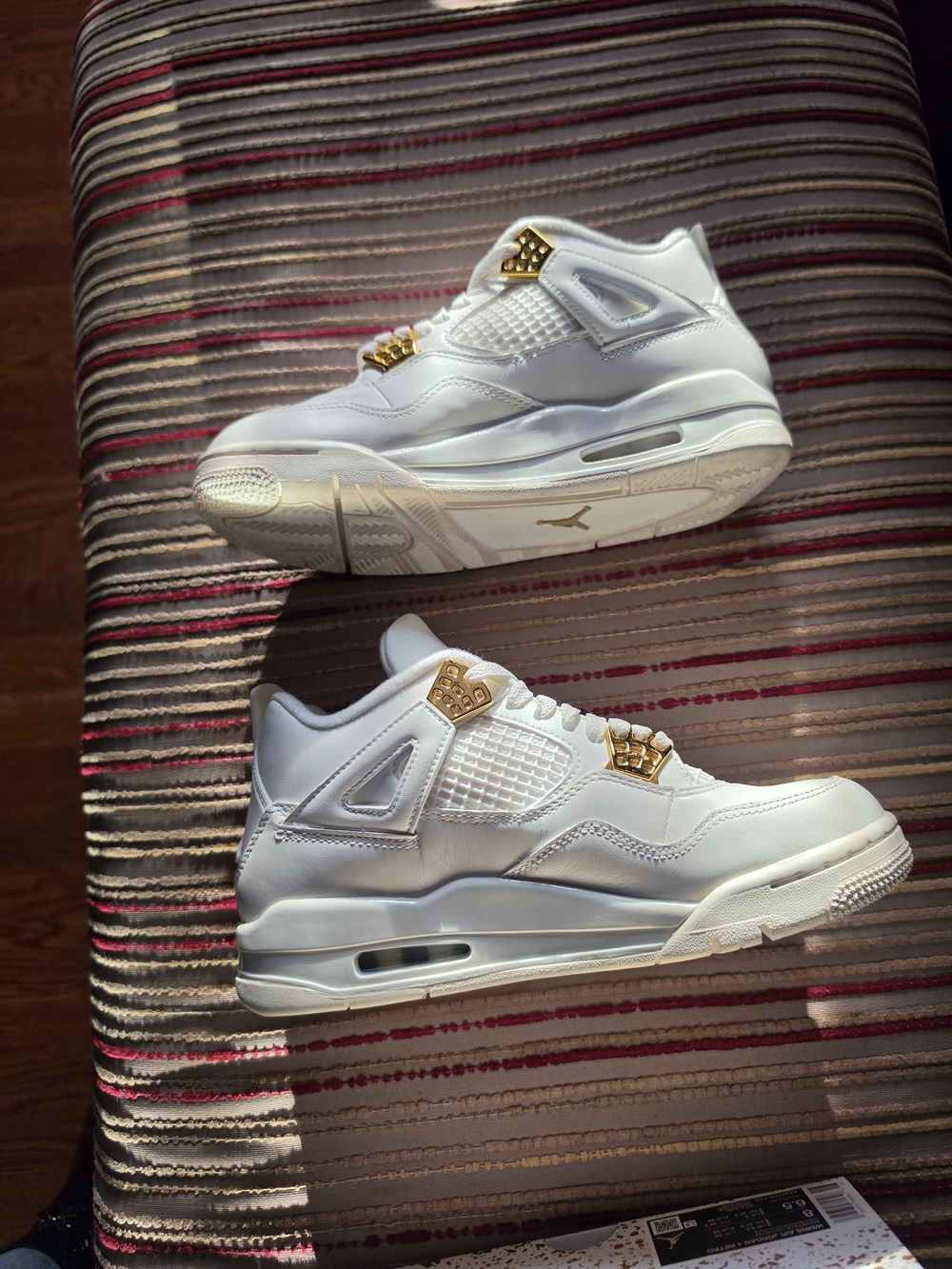 AIR Jordan Women's White and Gold Sneakers SIZE 8 USED ONCE. IN GREAT CONDITION - Picture 3 of 16